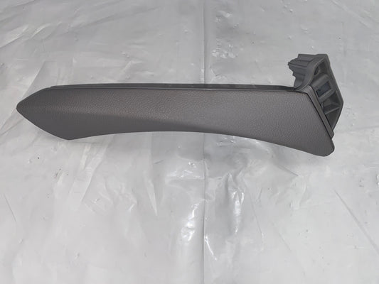BMW 3-ser E90 F. D/HDL IN PULL GY LH (05-11)