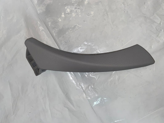 BMW 3-ser E90 R. D/HDL IN PULL GY LH (05-11)