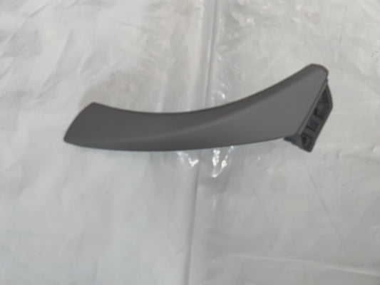 BMW 3-ser E90 R. D/HDL IN PULL GY RH (05-11)