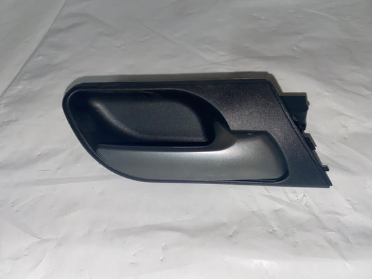 BMW X5 E53 R. D/HDL IN RH LT (04-07)