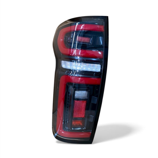 GWM P-SER LTD T/L SMK L3 LH MD (23 and up)